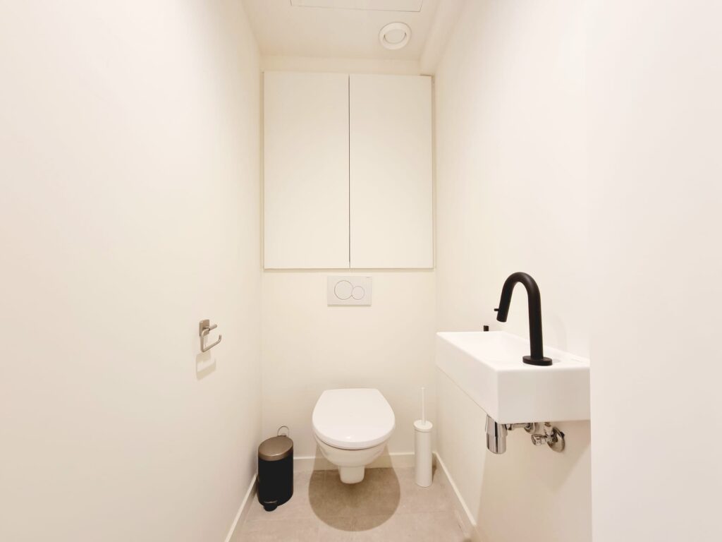 A0102 - aparte wc foto 2