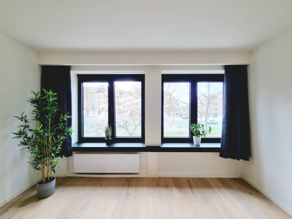 A0102 - living ramen - voorkant gebouw foto 1