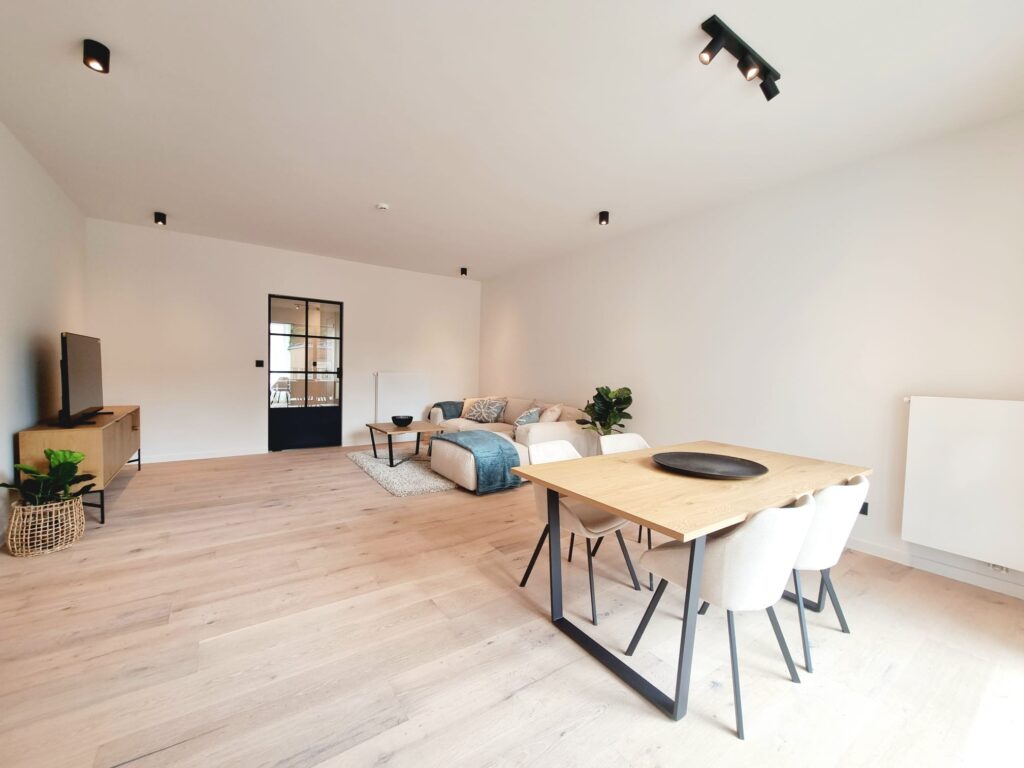 HC52-0102 - living en leefruimte - foto 2