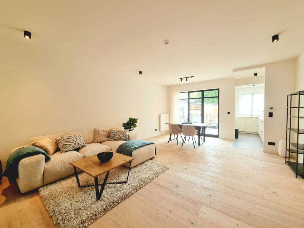 HC52-0102 - living en leefruimte - foto 3